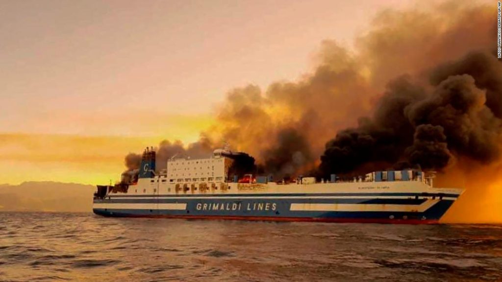 Kebakaran feri Yunani: 12 penumpang masih hilang setelah kebakaran terjadi di Euroferry Olympia
