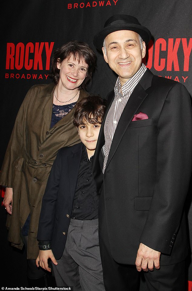 Keluarga: Aktor karakter meninggalkan seorang istri Patricia dan putranya Leno (gambar di atas)