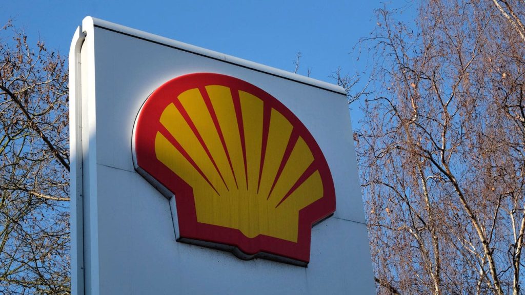 Shell membuat keputusan 'sulit' untuk membeli minyak mentah Rusia, berjanji untuk membeli di tempat lain 'bila memungkinkan'