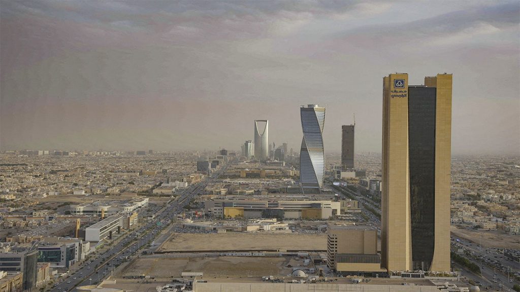 Arab Saudi mempertimbangkan untuk menerima yuan alih-alih dolar untuk penjualan minyak China