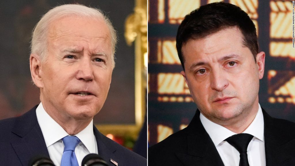 Gedung Putih menghadapi ketidaksabaran yang meningkat di Capitol Hill ketika seruan untuk bantuan Ukraina meningkat menjelang pidato Zelensky