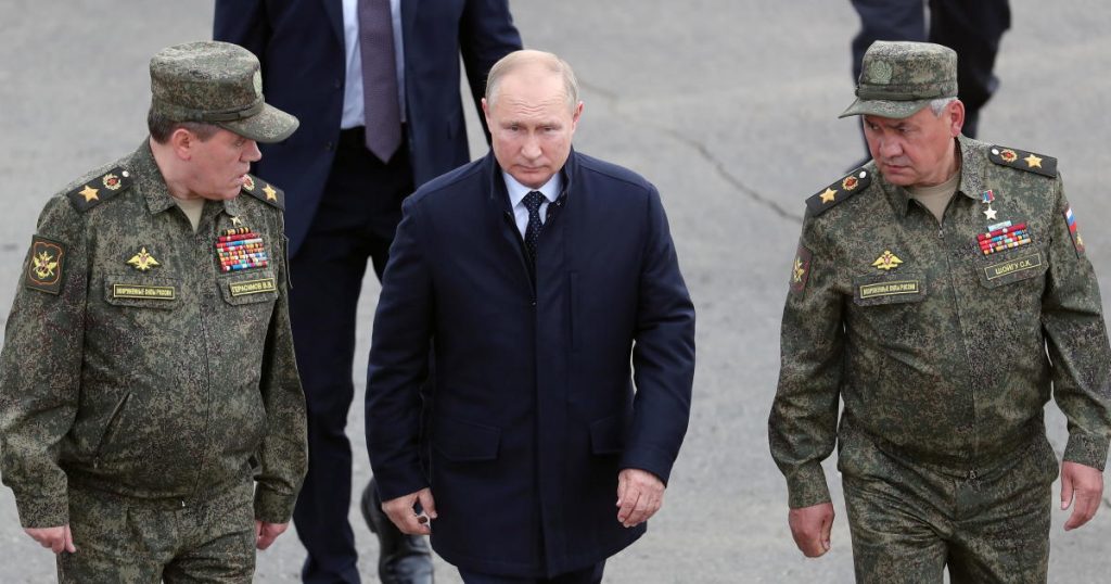 Seorang pejabat AS mengatakan Putin merasa disesatkan oleh militer Rusia