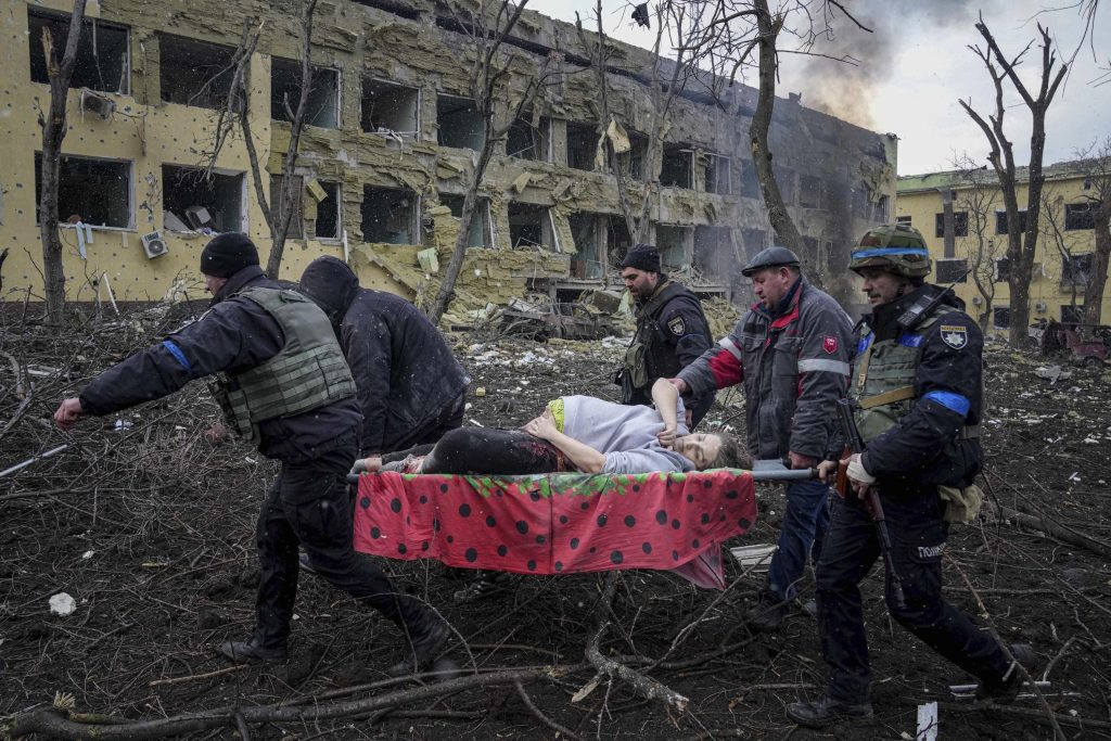 Wanita hamil, bayi meninggal setelah Rusia mengebom bangsal bersalin