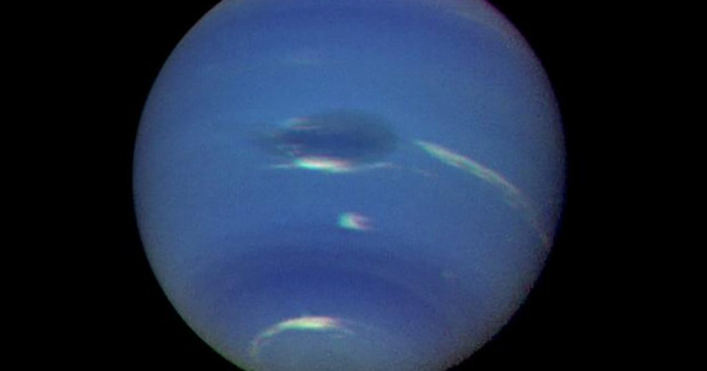 Prakiraan untuk Neptunus dingin - dan semakin dingin