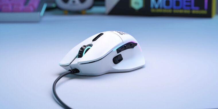 Mouse kelas bulu baru yang keren memungkinkan Anda memilih bentuk tombol samping