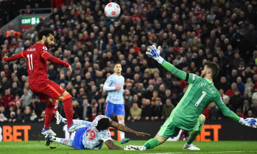 Mohamed Salah melengkapi kemenangan Liverpool atas Manchester United.