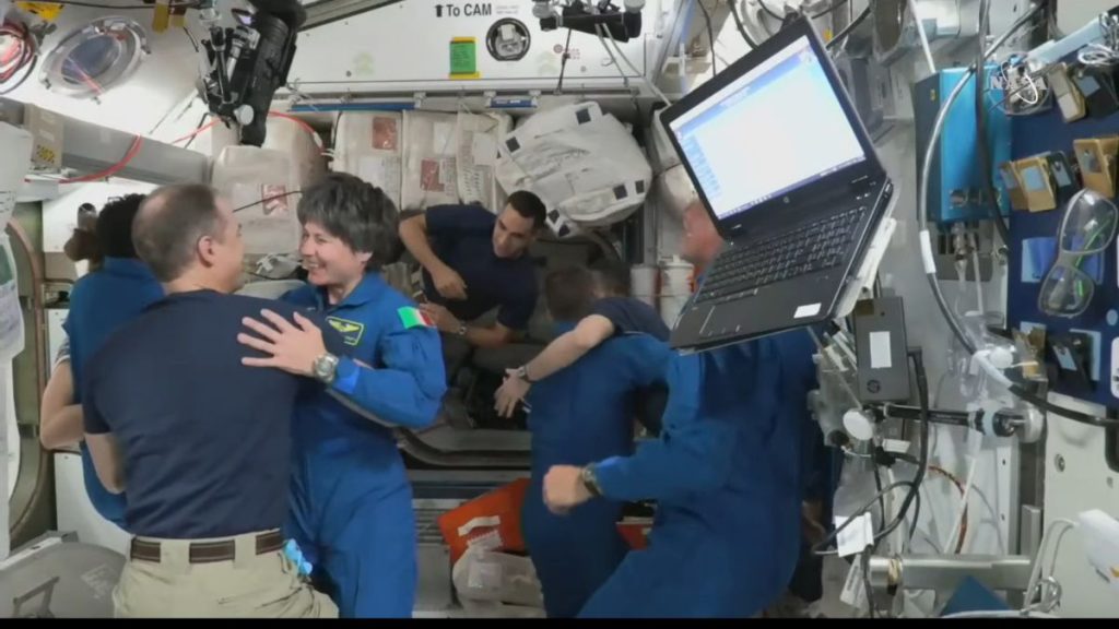 Astronot SpaceX Crew-4 bersukacita setelah penerbangan stasiun luar angkasa yang 'luar biasa'