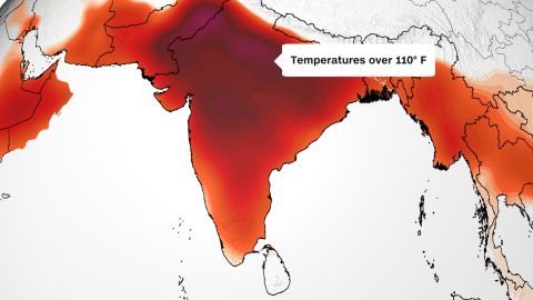 Suhu yang sangat tinggi diperkirakan akan terjadi di India pada hari Kamis, dengan suhu lebih dari 90 derajat Fahrenheit ditunjukkan dalam warna oranye, dan suhu di atas 100 derajat Fahrenheit ditunjukkan dengan warna merah tua.