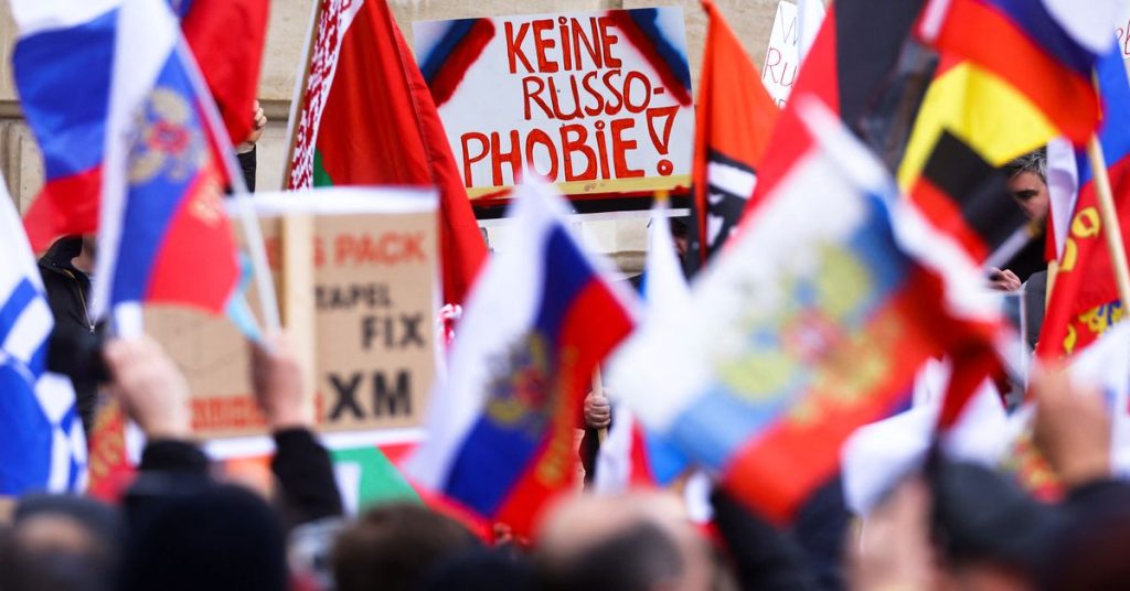 Pro-Ukraina melebihi jumlah pro-Rusia dalam protes Jerman