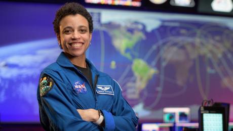Astronot NASA Jessica Watkins akan melakukan penerbangan bersejarah sebagai wanita kulit hitam pertama di kru stasiun luar angkasa