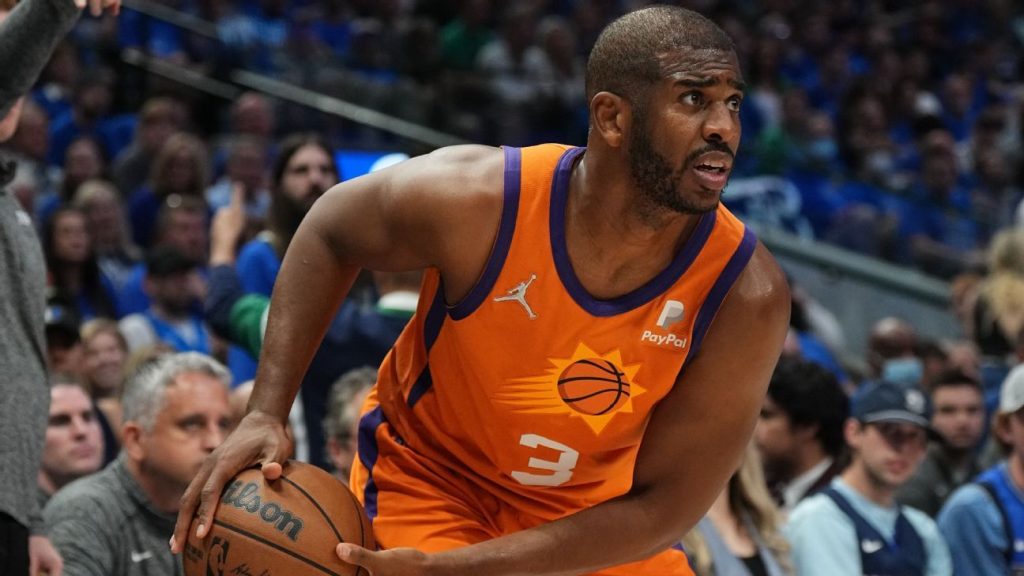 Dallas Mavericks menghapus penggemar setelah kecelakaan dengan keluarga Phoenix Suns PG Chris Paul