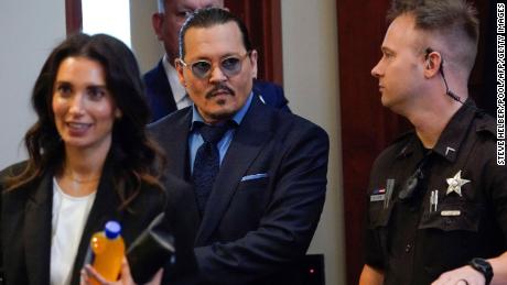 Johnny Depp di pengadilan pada hari Jumat.