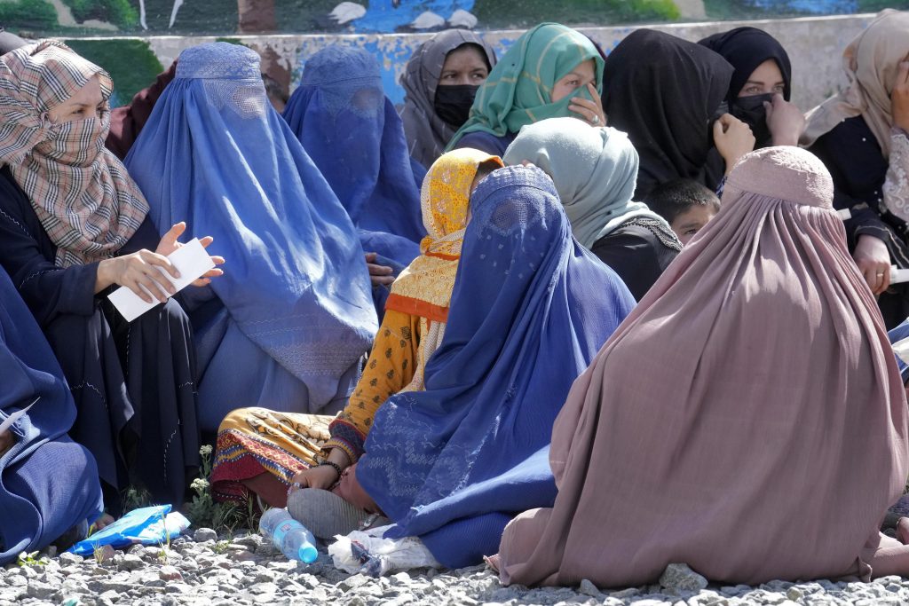 Taliban Afghanistan memerintahkan wanita untuk menutupi dari ujung kepala sampai ujung kaki