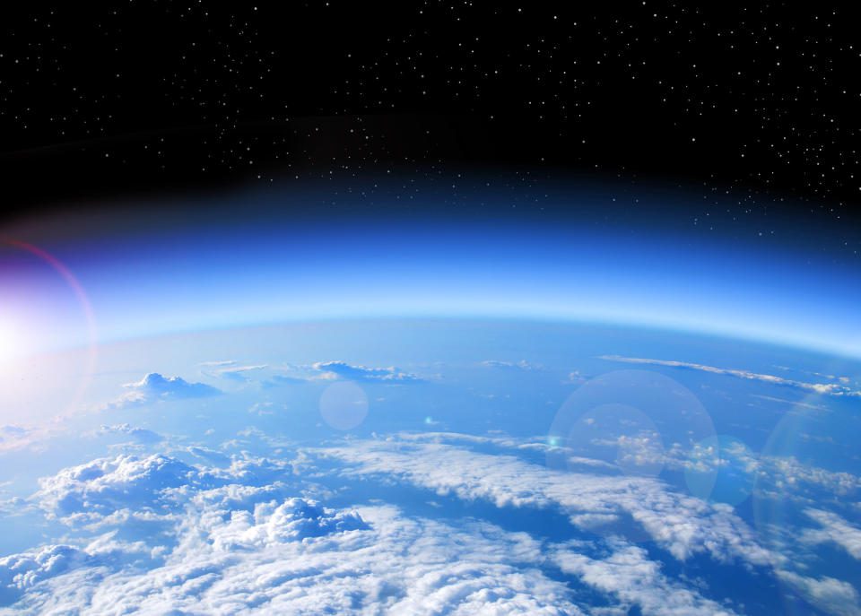 Bahan kimia super-reaktif ditemukan di atmosfer bumi
