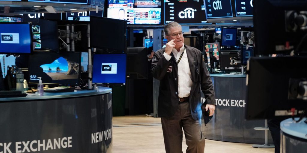 Saham dibuka lebih tinggi setelah minggu terburuk untuk S&P 500 dalam dua tahun