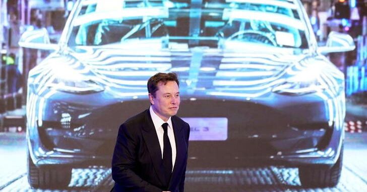 Eksklusif: Elon Musk ingin memotong 10% dari pekerjaan Tesla