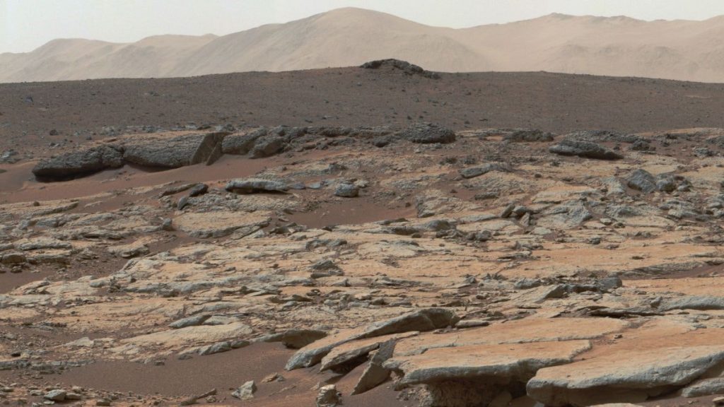 Foto-foto menakjubkan Mars mengungkapkan masa lalu planet yang menakjubkan