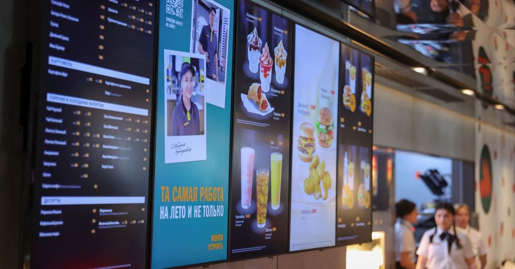 Nama enak tapi tidak ada Big Mac: Rusia membuka restoran McDonald's yang berganti nama
