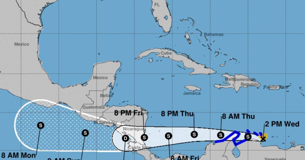 Turbulensi tropis menunjukkan organisasi yang lebih baik di Karibia;  Badai Tropis Bonnie diperkirakan segera - Orlando Sentinel