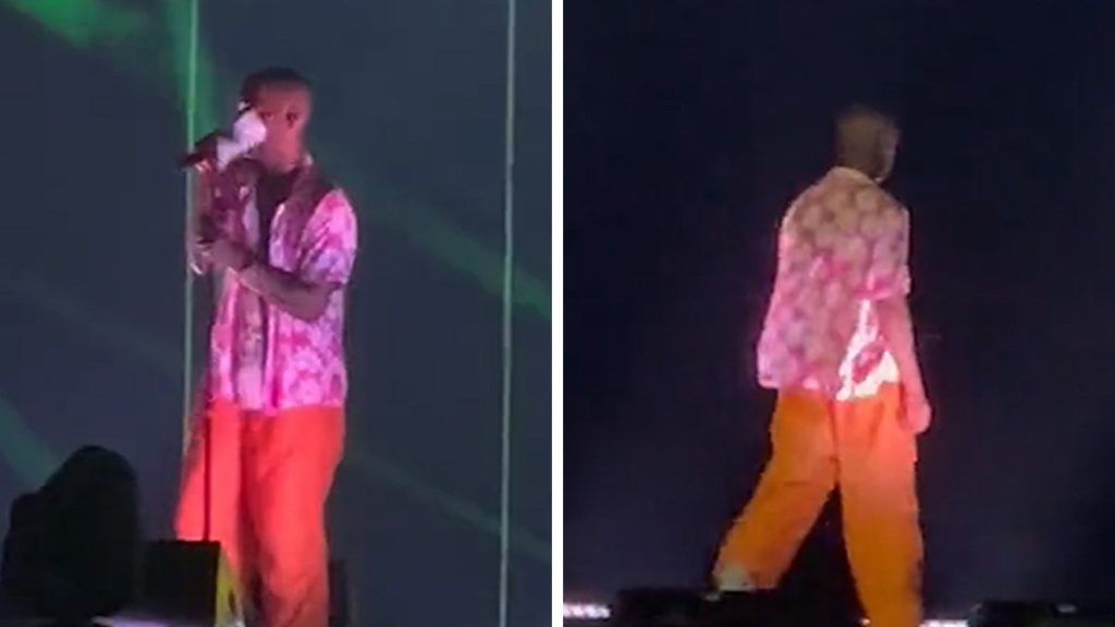 Kid Cody Storms turun dari panggung di Rolling Loud, pertunjukan kejutan Kanye West