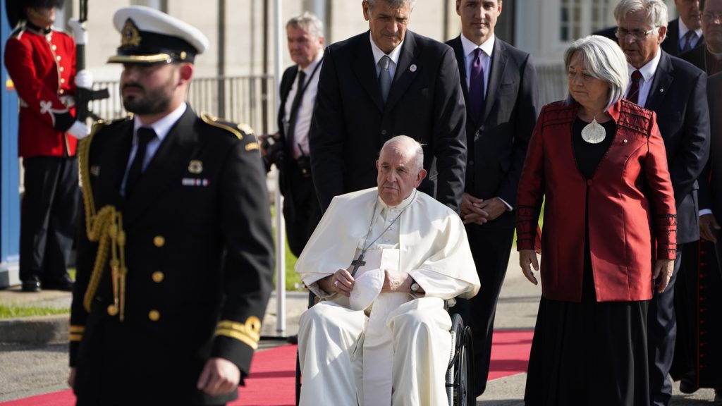 Kanada mengatakan permintaan maaf Paus kepada masyarakat adat tidak cukup: NPR