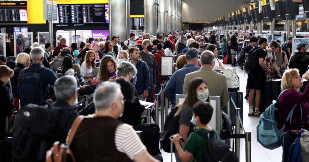 Bandara Heathrow London mengatakan akan membatasi jumlah penumpang