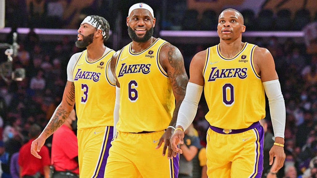 LeBron James, Anthony Davis, dan Ross Westbrook dari Lakers membuat panggilan untuk menegaskan komitmen satu sama lain, per laporan