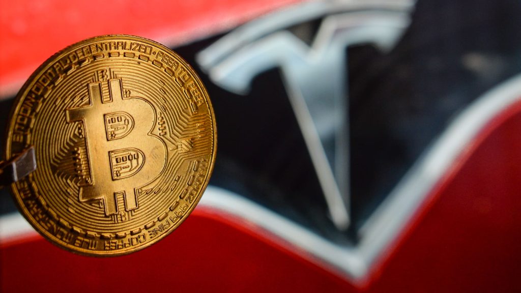 Tesla mengonversi 75% pembelian Bitcoin menjadi mata uang fiat di Q2 2022