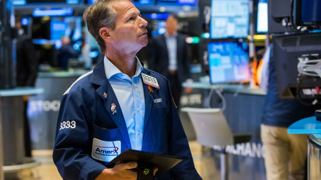 Saham berjangka naik setelah S&P 500, dan Dow ditutup pada level terendah sejak 2020