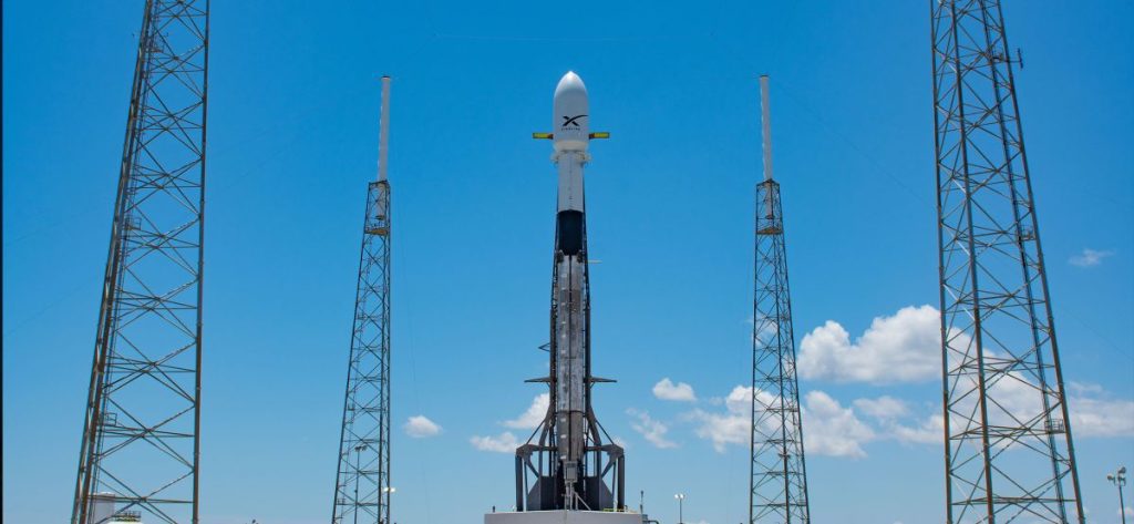 Tonton SpaceX meluncurkan satelit Starlink malam ini setelah beberapa penundaan