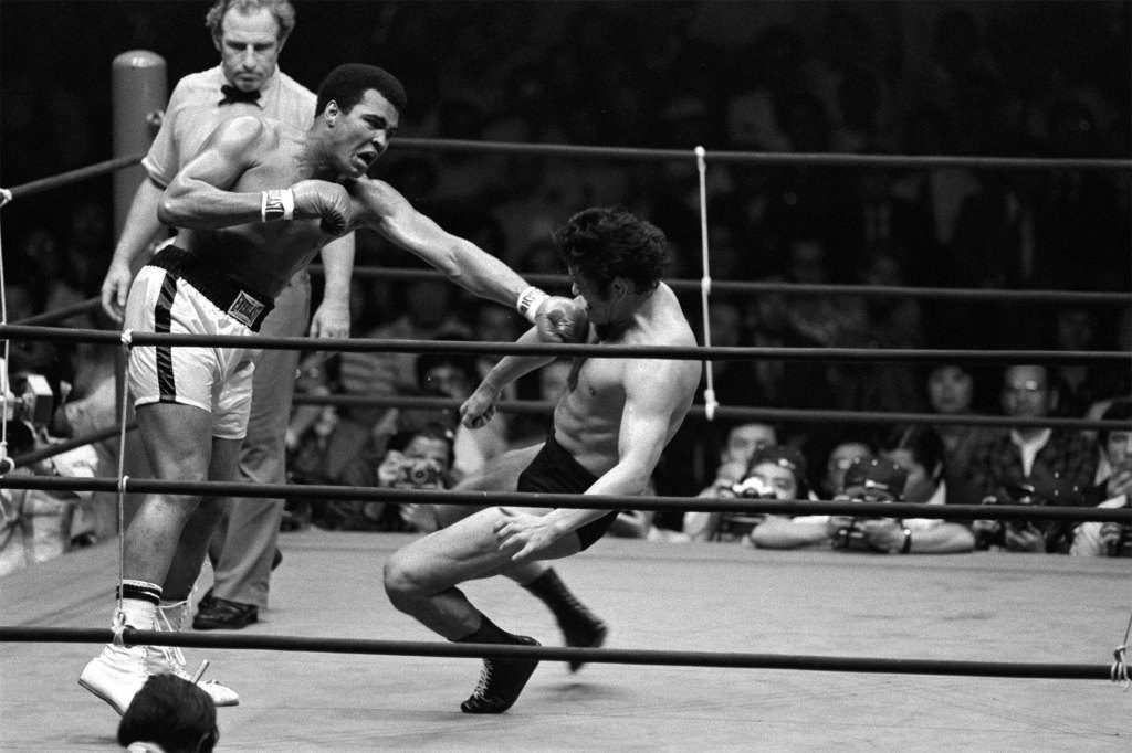 dubbing "pertempuran abad ini" Antonio Inoki Muhammad Ali bertempur di Jepang.