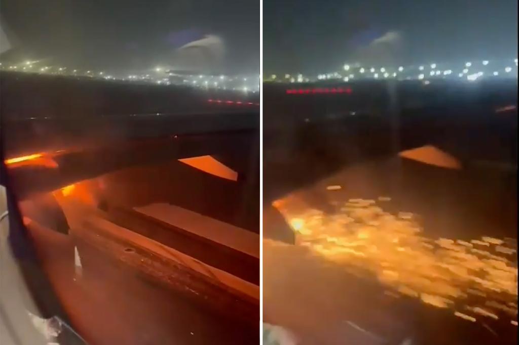 Pesawat terbakar saat lepas landas dari bandara Delhi: video