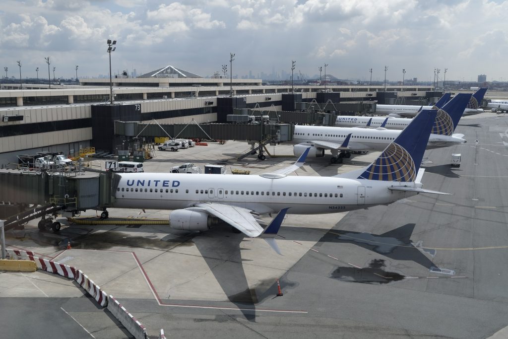 AS akan mengalihkan pelancong yang pergi ke Uganda ke 5 bandara saat wabah Ebola memburuk