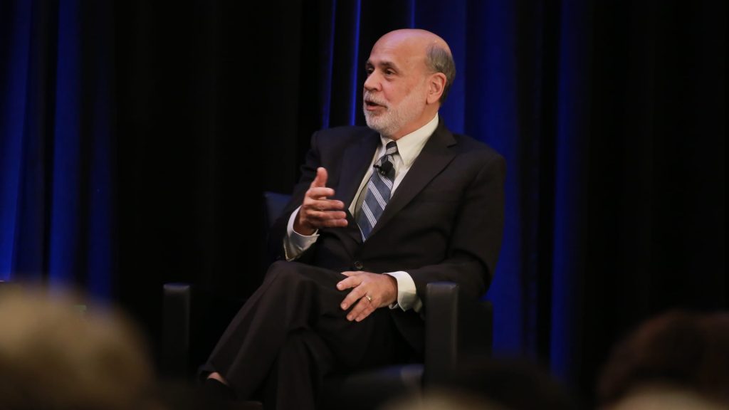 Hadiah Nobel di bidang Ekonomi diberikan kepada para ekonom yang berbasis di Amerika Serikat, termasuk Bernanke