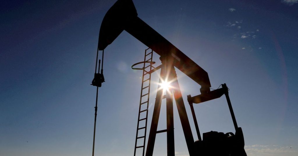 Harga minyak stabil karena kekhawatiran ekonomi mengimbangi masalah pasokan