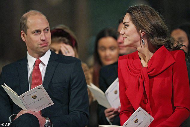 Pangeran dan Putri Wales difoto di acara tahun lalu di Westminster Abbey, yang juga disiarkan pada Malam Natal
