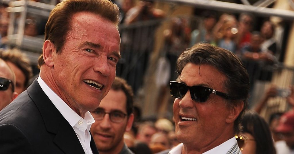 Arnold Schwarzenegger mengakui bahwa dia berselingkuh dari Sylvester Stallone dalam film yang mengerikan