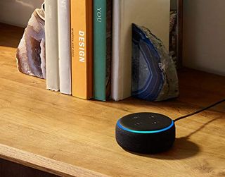 Echo Dot (Generasi ke-3) speaker pintar Alexa